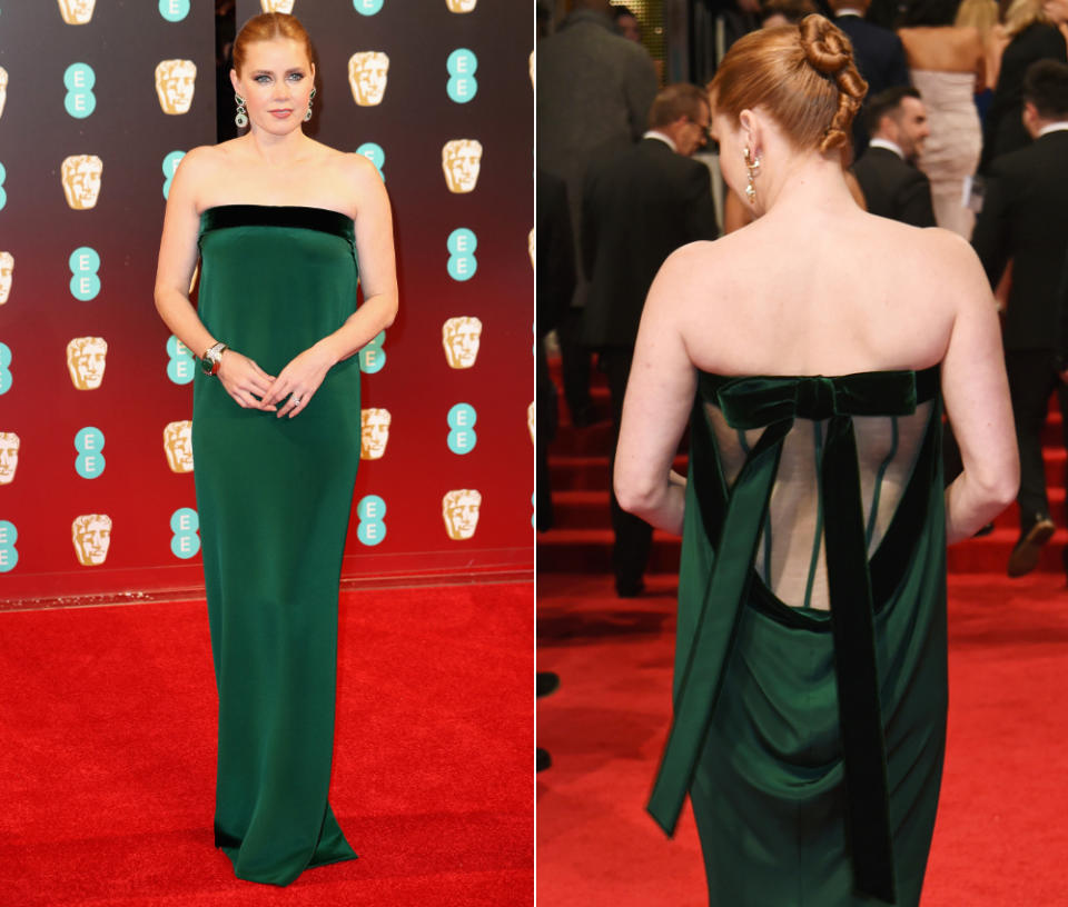 <p>Amy Adams trug eine Robe von Tom Ford, wobei böse Zungen allerdings behaupteten, in Wahrheit habe es sich um eine grüne Tonne mit Löchern drin gehandelt. </p>