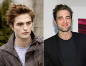 A su padre en la ficción, Robert Pattinson (Edward Cullen), tampoco le ha ido nada mal, ya que suele rodar (al menos) dos películas al año. Además, ha trabajado con grandes directores, como David Cronenberg (’Cosmopolis’ y ‘Maps to the Stars’, 2012 y 2014). Su peinado, sin embargo, no ha cambiado mucho en estos últimos años. (Foto: Summit Entertainment / Anna Webber / FilmMagic / Getty Images).