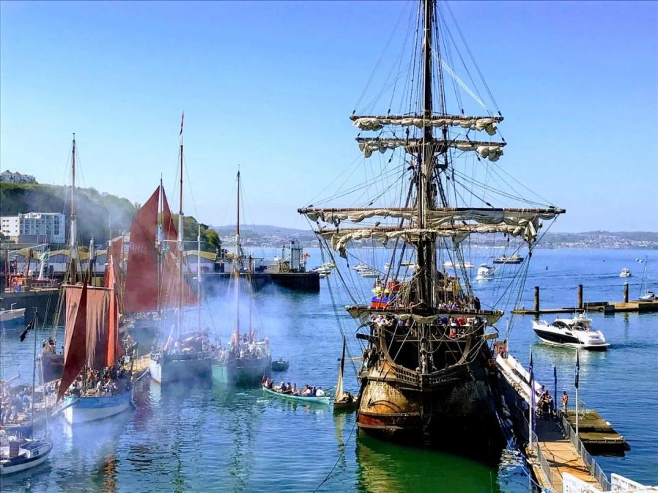 Ahoy me hearties! Thousands of pirates converge in Brixham in early May (Brixhampiratefestival.com)