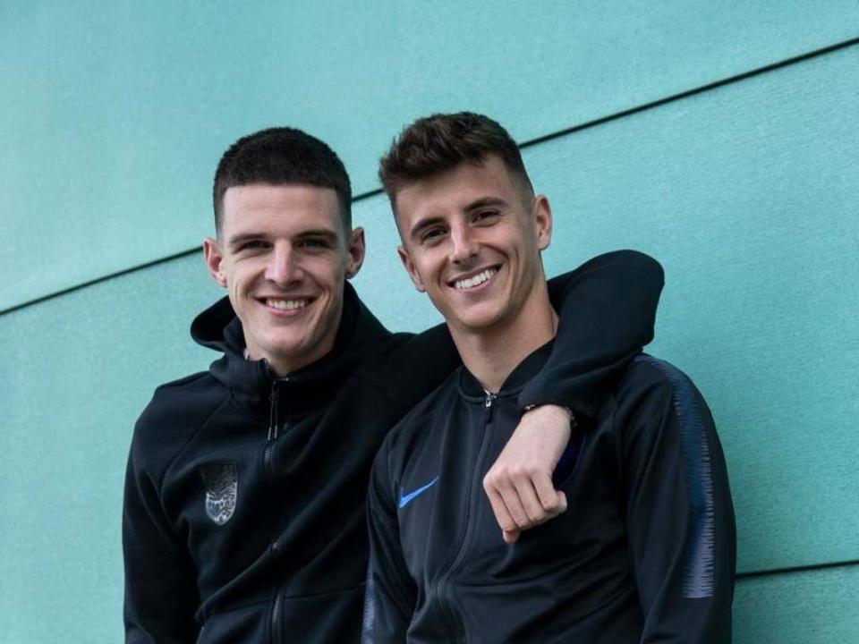 Declan Rice and Mason Mount pose for a photograph: Rex