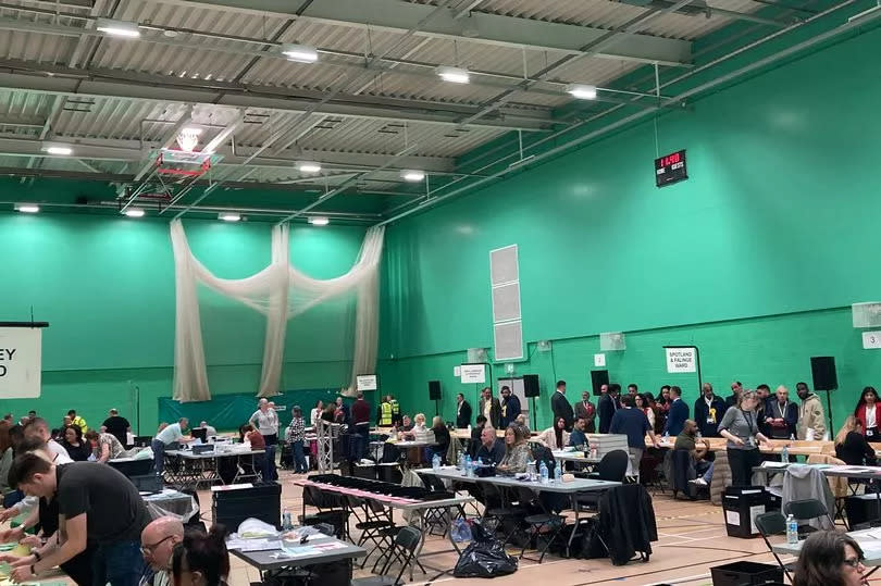 The count at Rochdale Leisure Centre -Credit:LDRS