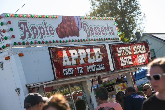 An apple food vendor. (Photo: Damon Dahlen/HuffPost)