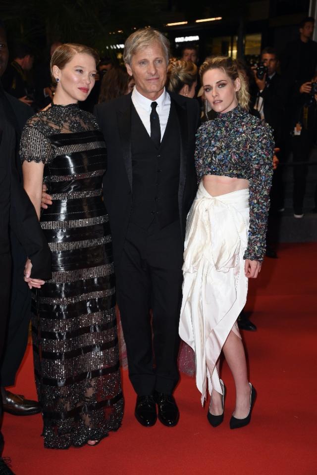 Cannes, France, May 24, 2022. Lea Seydoux, Kristen Stewart attending the  photocall of the movie Crimes Of The Future during the 75th Cannes Film  Festival in Cannes, France on May 24, 2022.