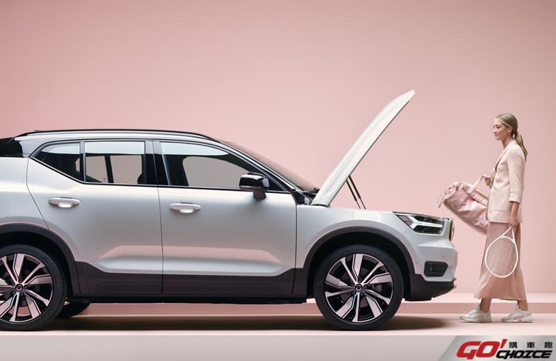 Volvo XC40 Recharge-1