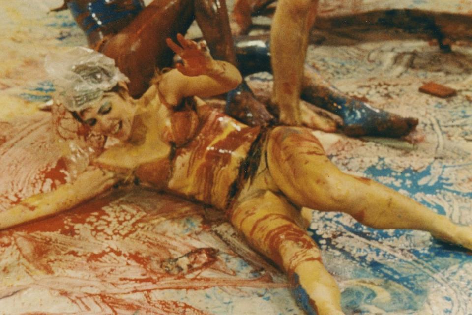  (Photograph by Robert McElroy Courtesy of the Carolee Schneemann Foundation and Galerie Lelong & Co., Hales Gallery, and P.P.O.W, New York and © Carolee Schneemann Foundation / ARS, New York and DACS, London 2022 Photograph © 2022 Estate of Robert R. McElroy / Licensed by VAGA at Artists Rights Society (ARS))