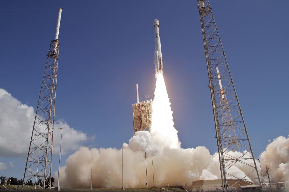 Boeing's Starliner capsule, atop an Atlas V rocket, lifts off from launch pad at Space Launch Complex 41 Wednesday, June 5, 2024, in Cape Canaveral, Fla. NASA astronauts Butch Wilmore and Suni Williams are headed to the International Space Station. (AP Photo/Chris O'Meara)