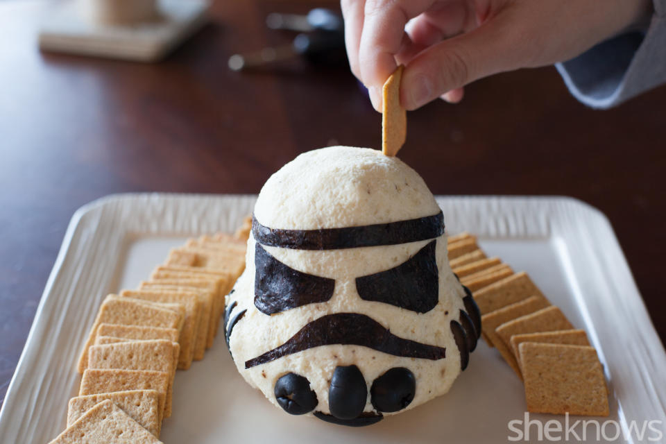 storm-trooper-cheese-ball