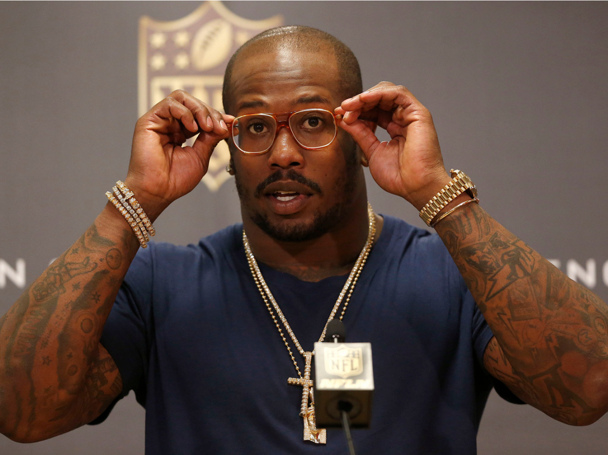 Broncos star Von Miller planned his custom-tailored outfits for the Super  Bowl weeks in advance, and one cost him over $4,700