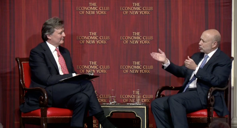 Goldman Sachs CEO Lloyd Blankfein (rechts) sprach am 19. Juni 2018 im Economic Club of New York mit Bloomberg-Chefredakteur John Micklethwait.