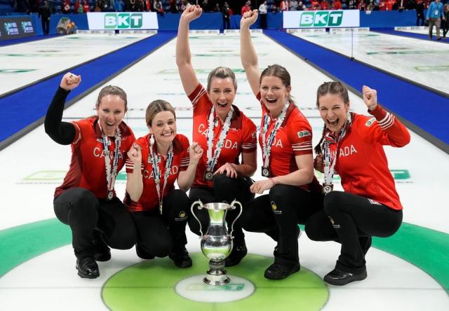 Canada's Homan beats Switzerland's Tirinzoni to win gold at world curling  playdowns - Yahoo Sports