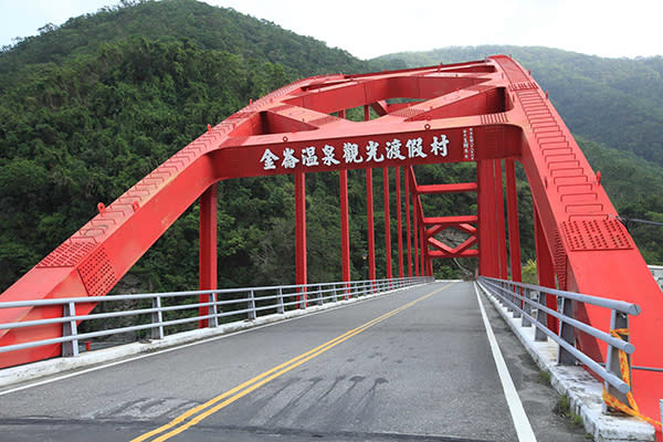 金崙虹橋 (圖／台東縣政府)