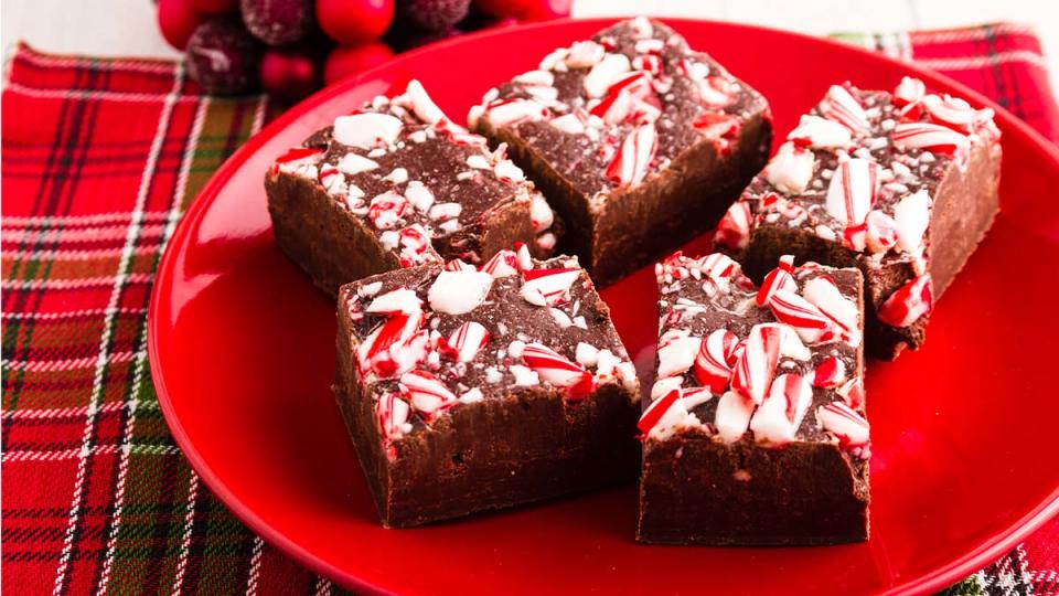 Low-carb candy cane fudge made with recipe perfect for Dr. Fung diet plan for intermittent fasting over the holidays