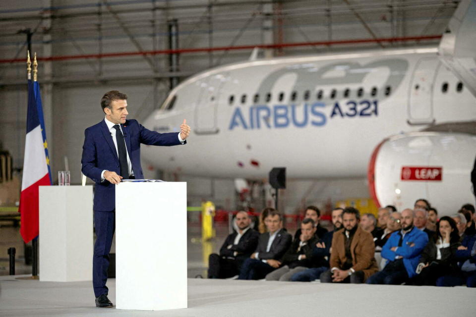 Le président Emmanuel Macron sur le site d'Airbus à Toulouse (Haute-Garonne), le 11 décembre 2023.  - Credit:Eliot Blondet/Abaca