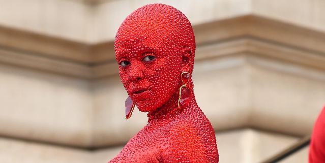 Doja Cat covered in 30,000 crystals at Paris Fashion Week: See the