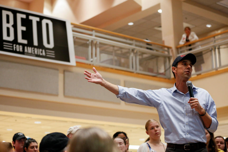 Democratic 2020 U.S. presidential candidate and former U.S. Representative Beto O'Rourke speaks at a campaign town hall meeting at Keene State College in Keene, New Hampshire, U.S., September 6, 2019.   REUTERS/Elizabeth Frantz