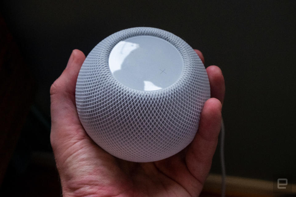 Apple HomePod mini review photos.