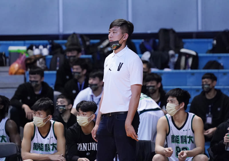 吳奉晟現在為UBA球隊的教練。