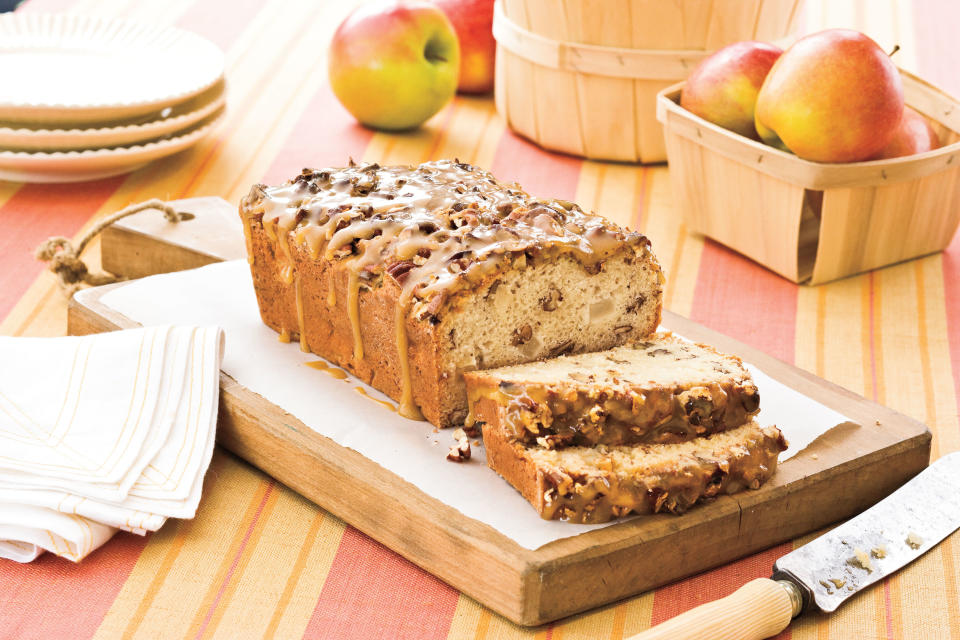 Praline Apple Bread