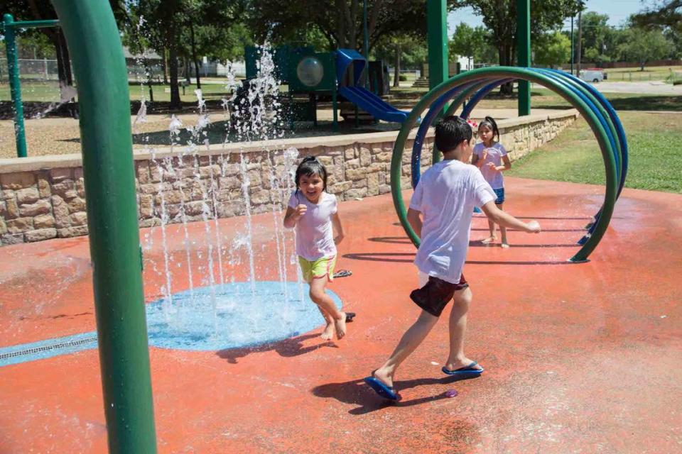 California Lane Park splash pad