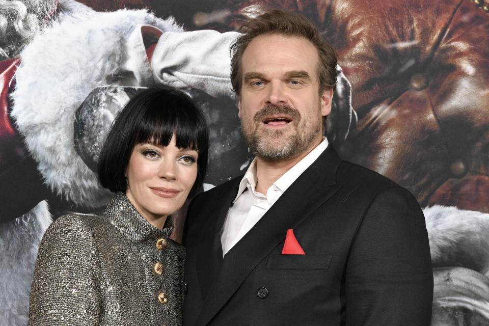 HOLLYWOOD, CALIFORNIA - NOVEMBER 29: (L-R) Lily Allen and David Harbour attend the premiere of Universal Pictures' 