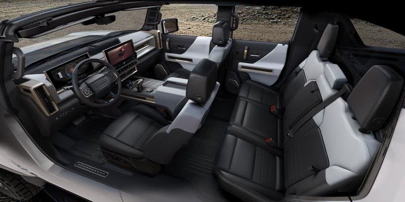 從座艙配置可看出Hummer EV也兼具日常實用舒適性。