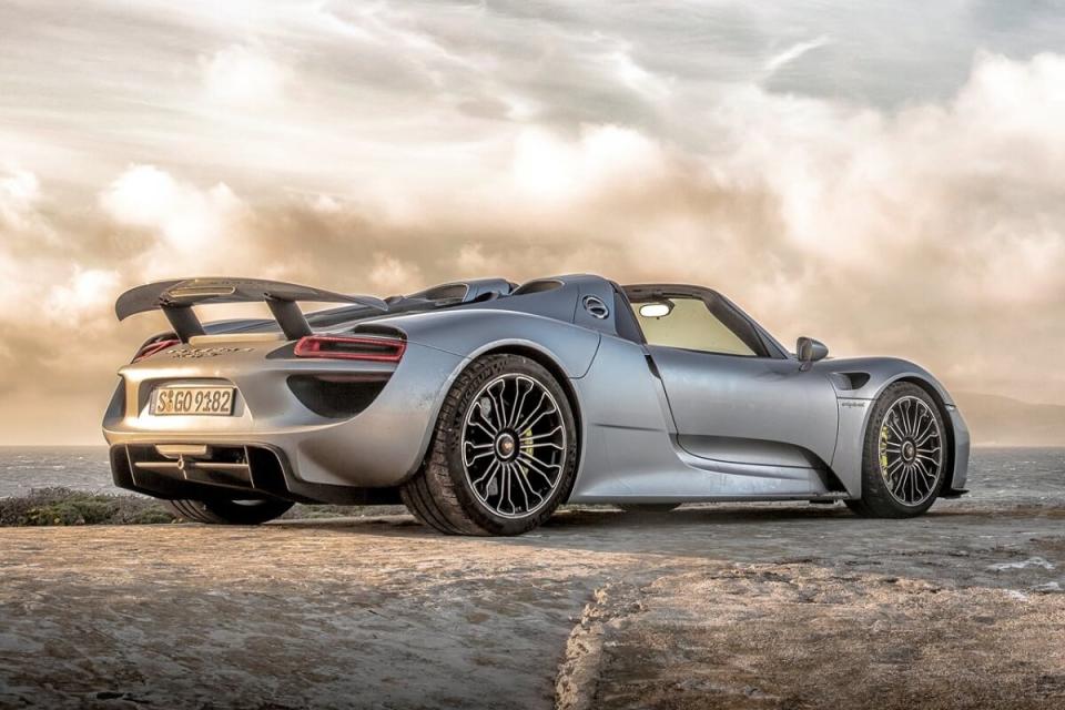 Porsche-918_Spyder-1.jpg