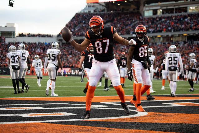 Bengals lose Uzomah in first quarter of AFC title game