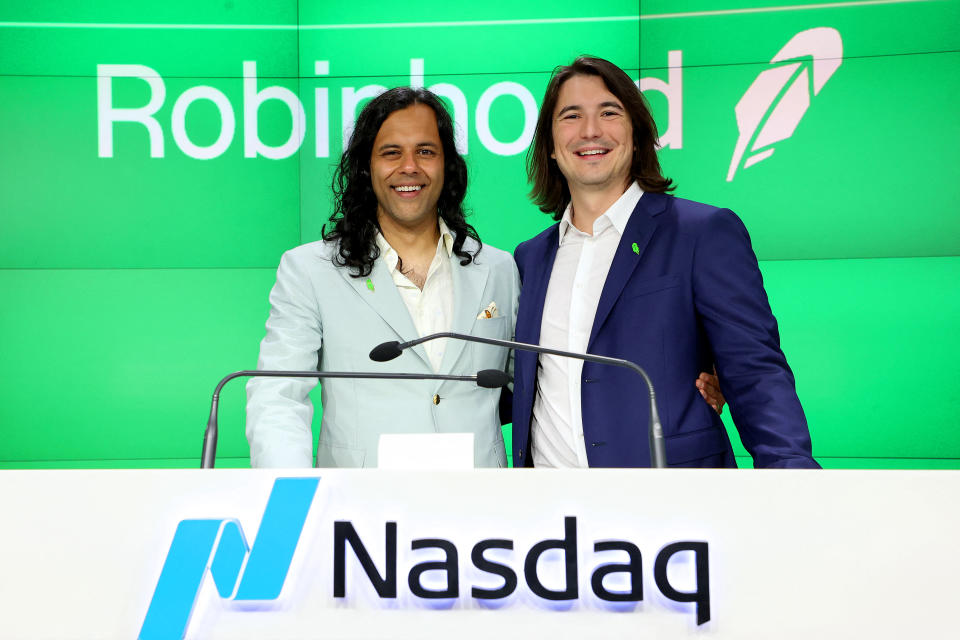 NEW YORK, NEW YORK - JULY 29: Baiju Bhatt and Vlad Tenev attend Robinhood Markets IPO Listing Day on July 29, 2021 in New York City.   Cindy Ord/Getty Images for Robinhood/AFP / AFP / GETTY IMAGES NORTH AMERICA / Cindy Ord