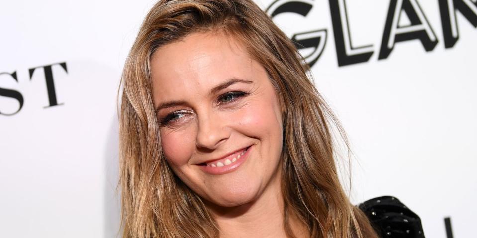 959px x 479px - Alicia Silverstone, 46, Stepped Out in a 'Clueless' Miniskirt and Fans Are  Speechless