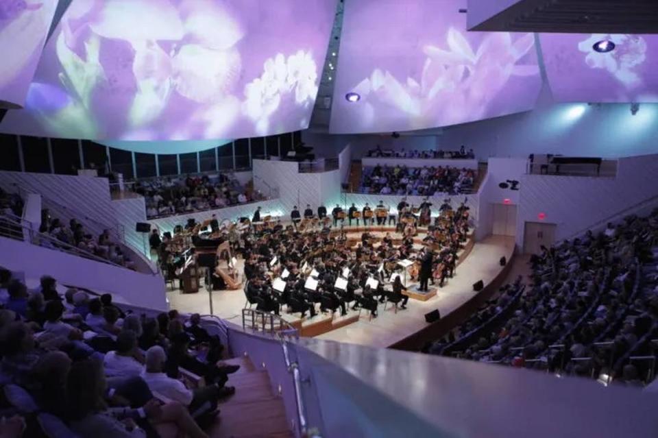 Noche de apertura en New World Symphony.