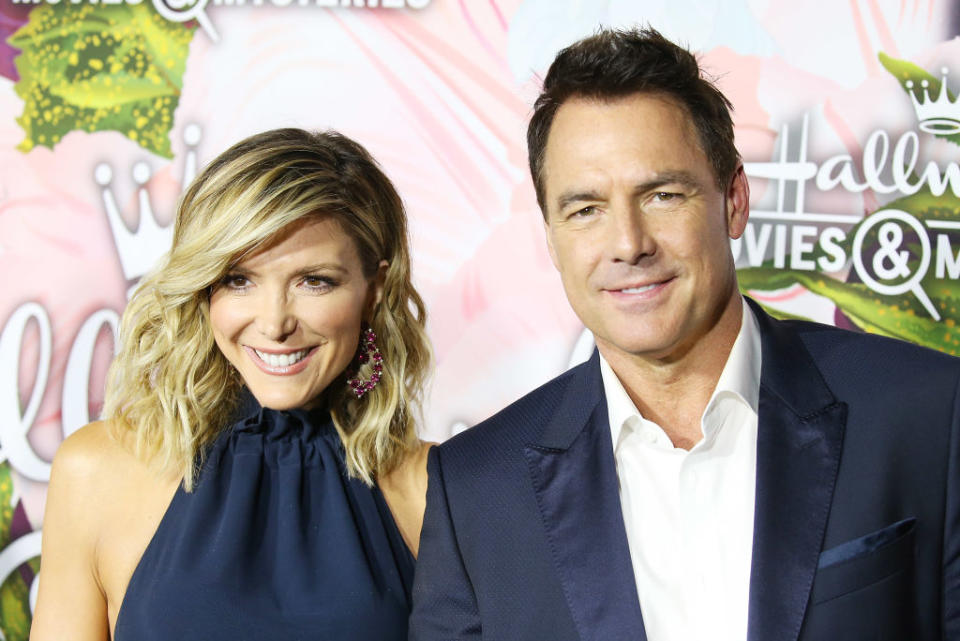 Debbie Matenopoulos and Mark Steines pose together on January 13,2018. (Photo: Michael Tran/Getty Images)