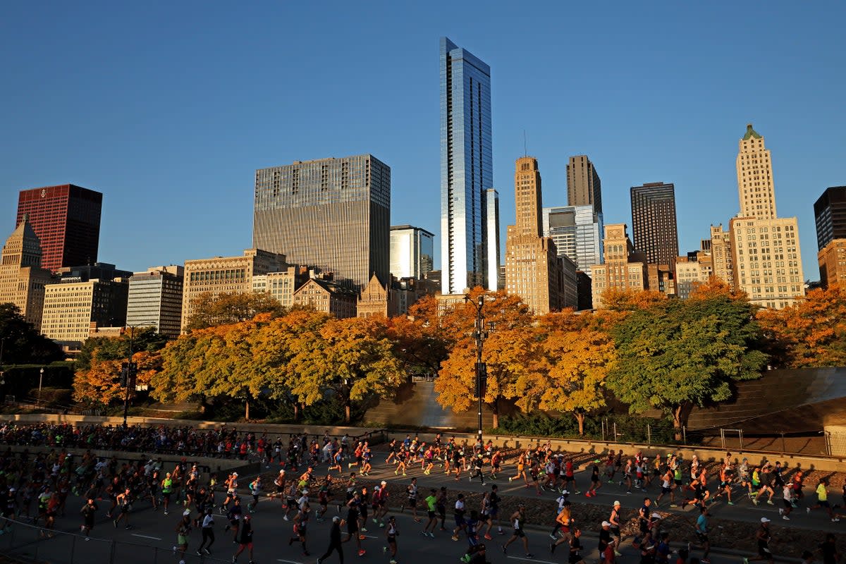Runners compete in the 2022 Chicago Marathon (Getty Images)