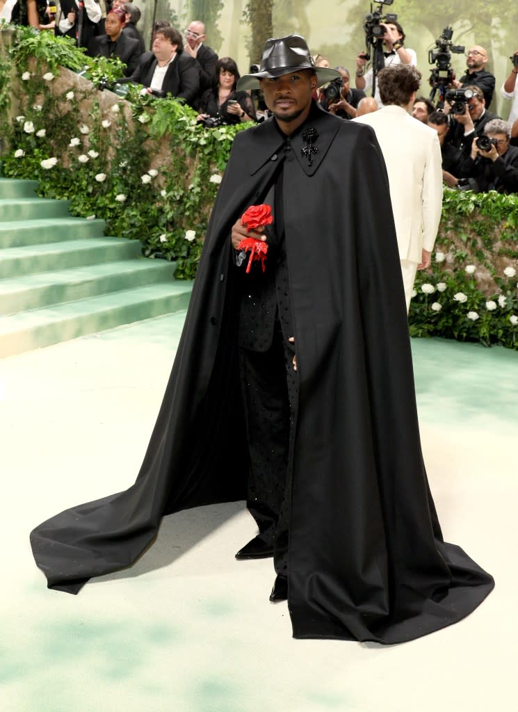 Usher attends The 2024 Met Gala Celebrating "Sleeping Beauties: Reawakening Fashion" at The Metropolitan Museum of Art on May 06, 2024 in New York City.