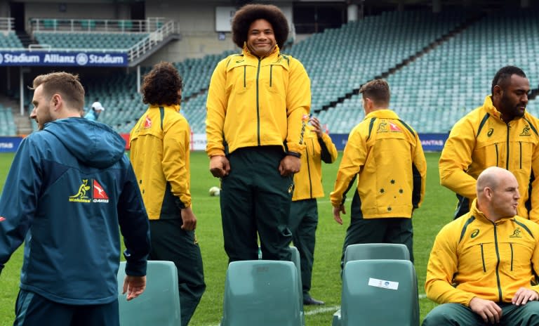 Australia's Tatafu Polota-Nau (C) prepares for the team photo in Sydney, in June 2017