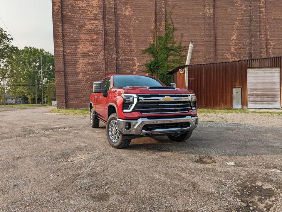 2024 chevy silverado 2500 hd front three quarter