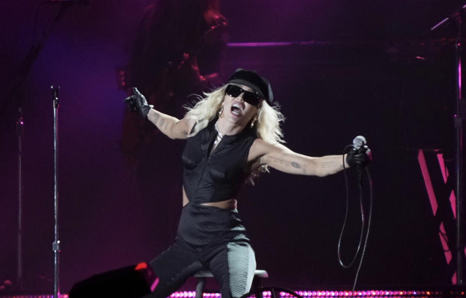 Miley Cyrus durante su concierto en el festival Corona Capital en la Ciudad de México el domingo 20 de noviembre de 2022. (Foto AP/Eduardo Verdugo)