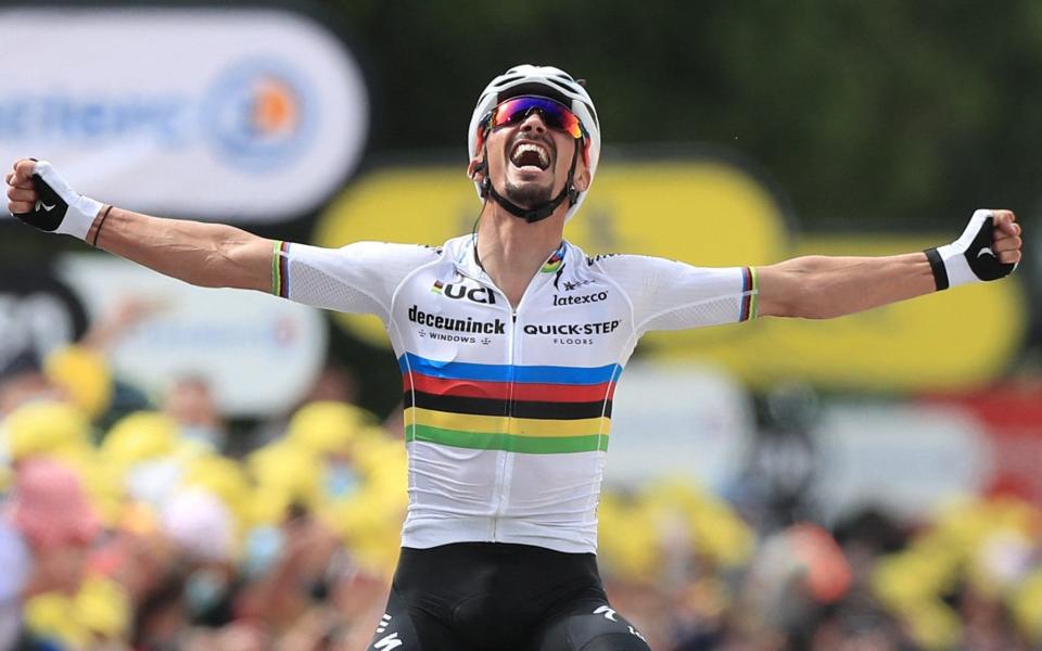 Julian Alaphilippe - Julian Alaphilippe wins opening stage of Tour de France on a day of crashes and chaos - AFP