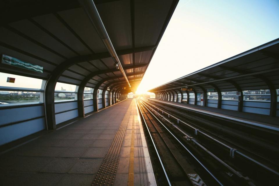 Taking the train instead of flying will always reduce your carbon footprint. (Charles Forerunner | Unsplash)