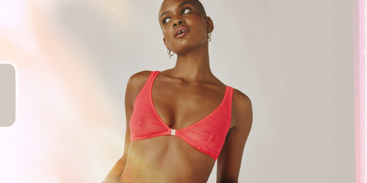 Here’s the 411 on Minimizer Bras and How They Can Help Reduce Fullness