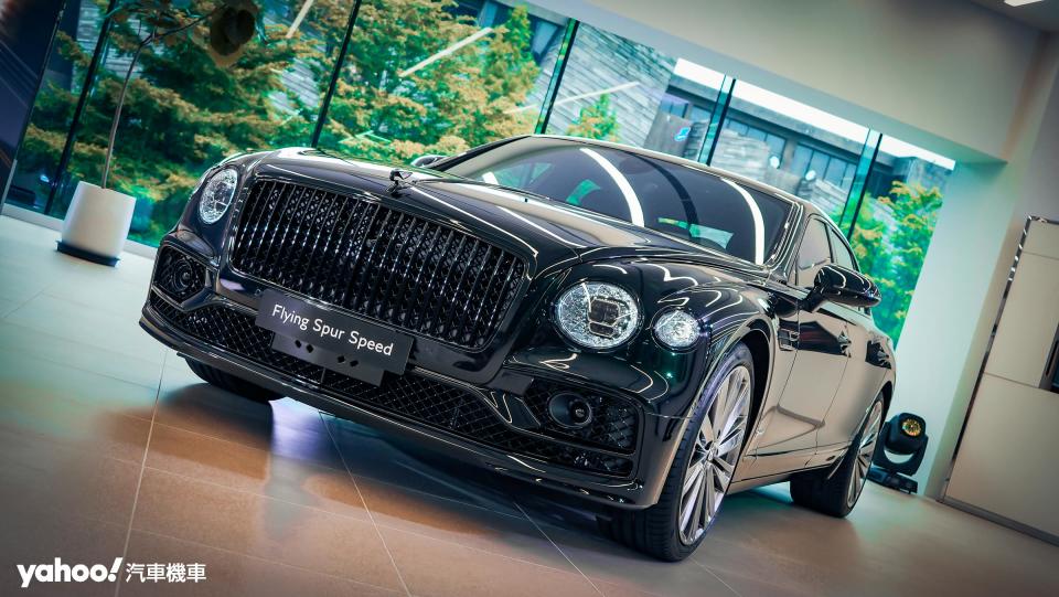 2023 Bentley Flying Spur Speed現身暨台中展示中心盛大開幕！1720萬起、鑑賞W12引擎最後的榮光！