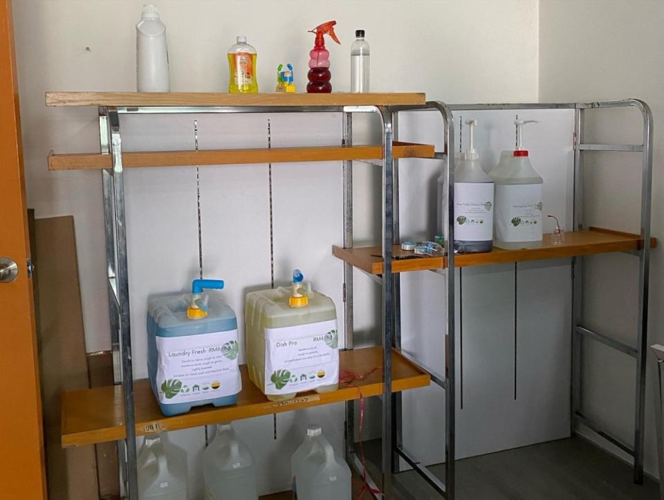 Under Ipoh Refill, customers bring their own containers to refill cleaning products such as floor and toilet cleaners, hair and body shampoo, detergents or dishwashing liquids. — Picture via Facebook/ IpohRefill