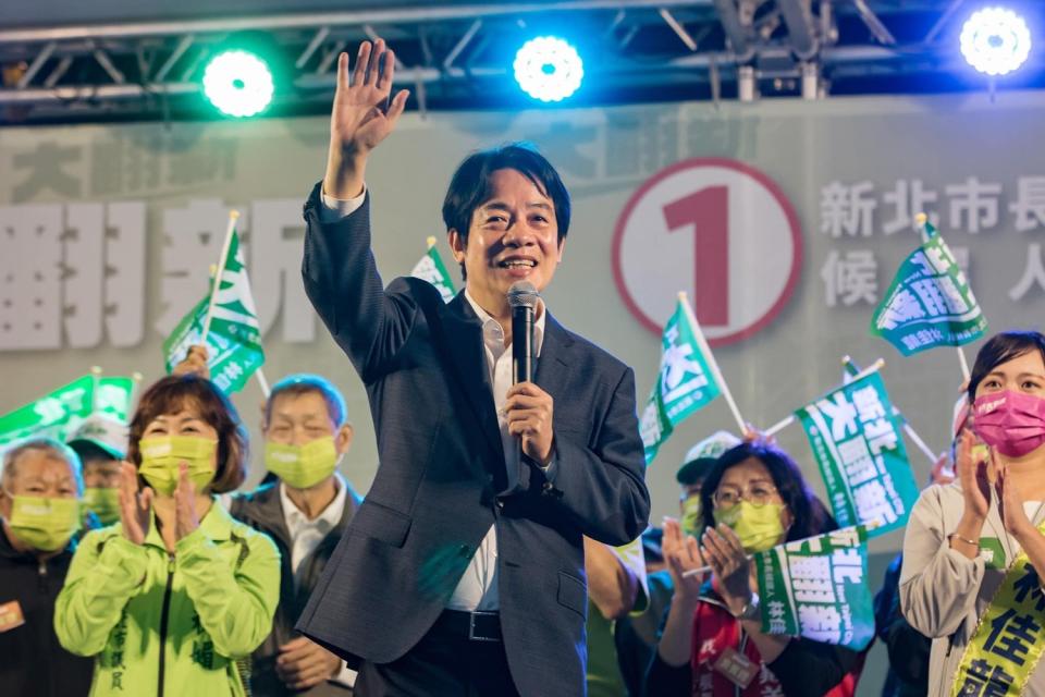 賴清德今（8）天透過臉書宣布參選民進黨主席。   圖：翻攝卓冠廷臉書