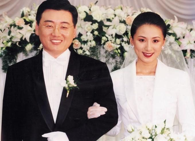 金喜愛與李昌鎮交往3個月閃電結婚。（翻攝自Naver）