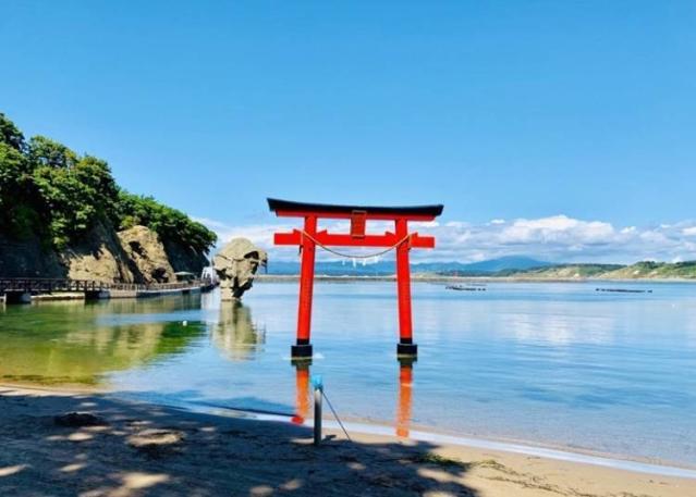 像嚴島神社般迷人 北海道5座海中 海岸邊的神秘鳥居景點