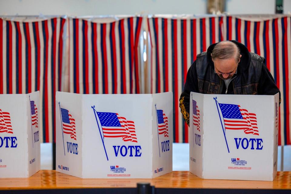 PHOTO: A voter fills out their ballots on Jan. 23, 2024 in Loudon, N.H. (Tasos Katopodis/Getty Images)