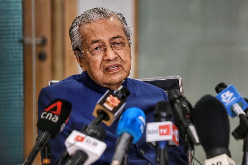 Former prime minister Tun Dr Mahathir Mohamad lauded the suit against Datuk Seri Mohamed Azmin Ali.  — Picture by Ahmad Zamzahuri