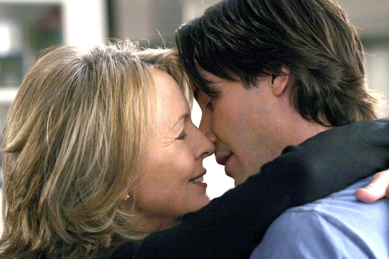 SOMETHING'S GOTTA GIVE, Diane Keaton, Keanu Reeves, 2003