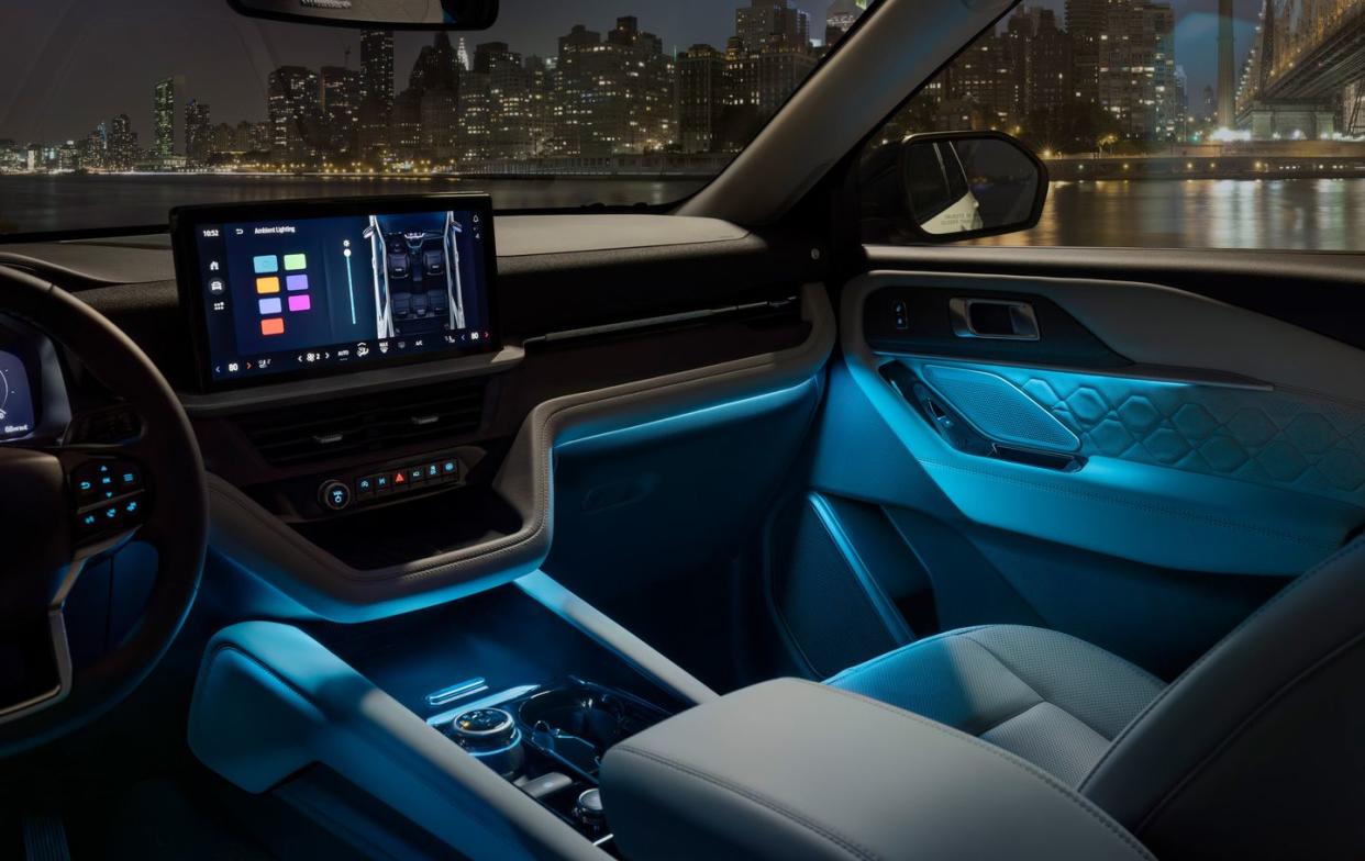 2025 ford explorer platinum interior