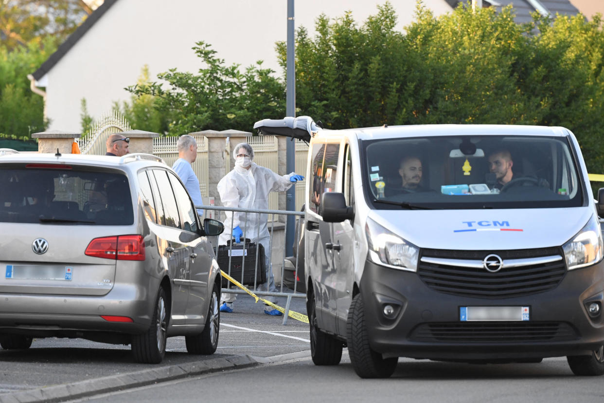 Triple homicide à Dreux : l’ex-conjoint de la mère mis en examen et écroué (Photo prise sur les lieux du crime à Dreux)