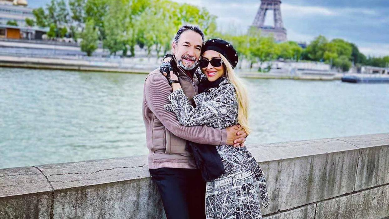 Marco Antonio Solís y su esposa Cristian Salas